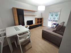 Piso de estudiantes con 4 habitaciones – Ref. 001362
