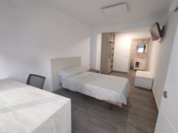 Student room with bathroom en suite in a shared flat – Ref. 001397