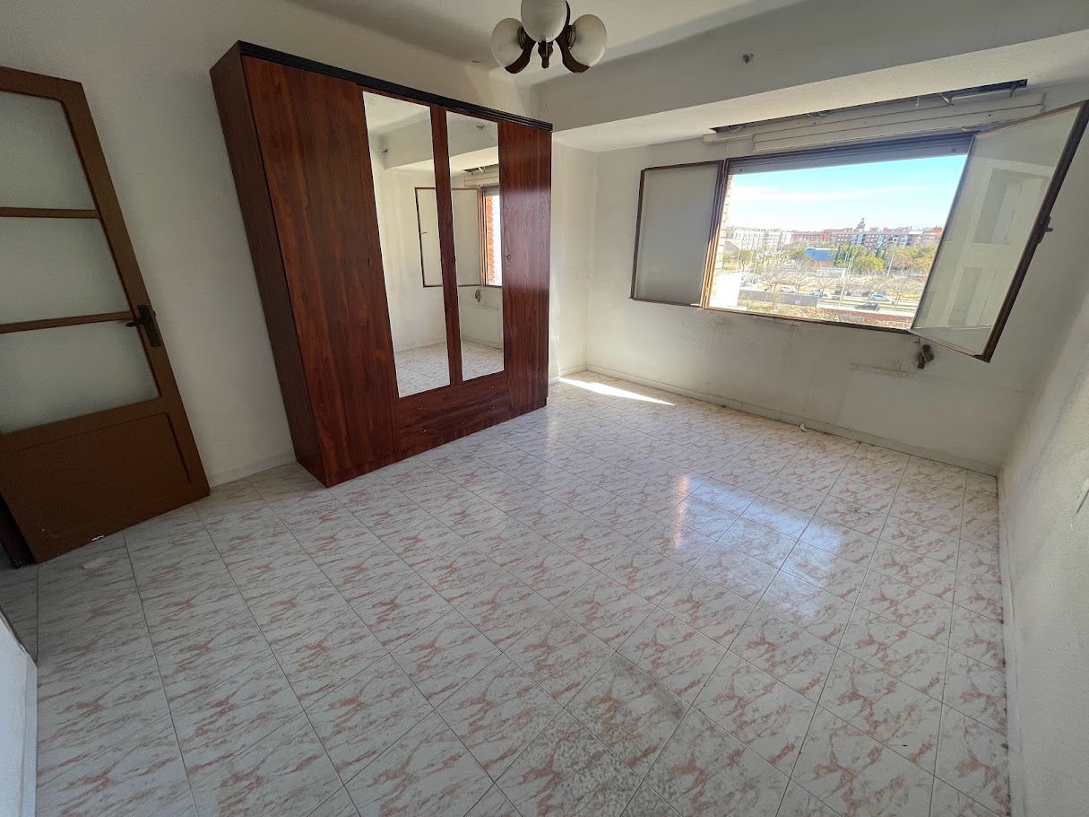 Piso de 3 habitaciones en venta en Moncada – Ref. 001435